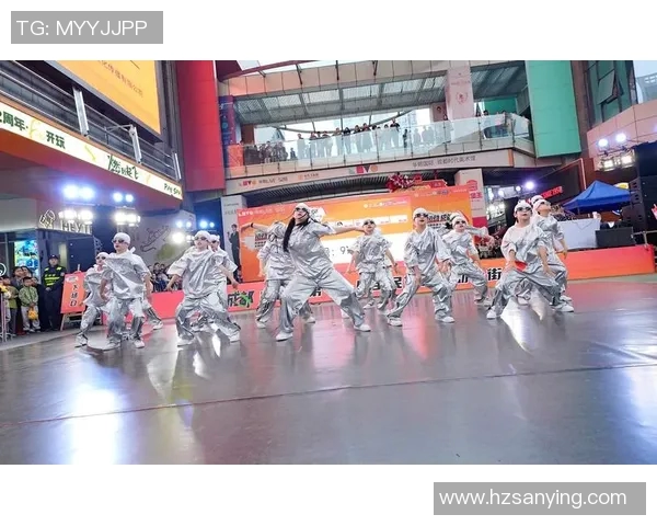 成都街舞队在防反策略中的得失分析与运动表现评估 成都街舞队在防反策略中的得失分析与运动表现评估